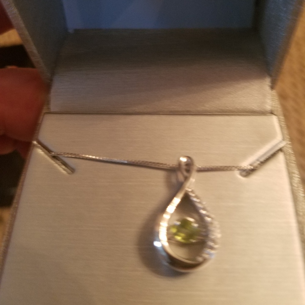 Peridot Ring and dancing Necklace